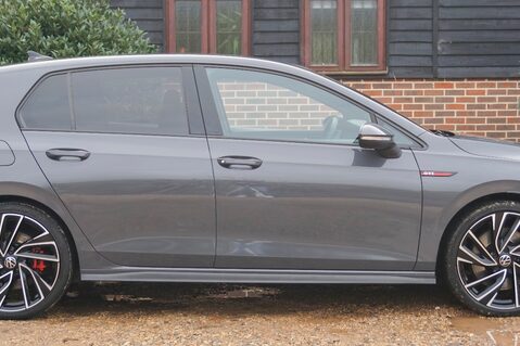 Volkswagen Golf GTI 2.0 TSI DSG 11