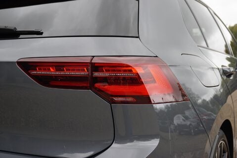 Volkswagen Golf GTI 2.0 TSI DSG 33