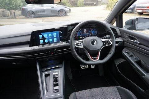 Volkswagen Golf GTI 2.0 TSI DSG 3