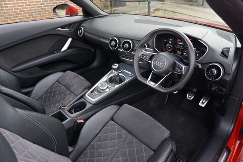 Audi TT 1.8 TFSI S LINE MANUAL CABRIOLET 4