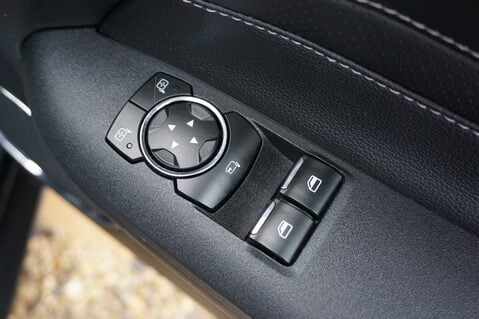 Ford Mustang 2.3 ECOBOOST MANUAL 29