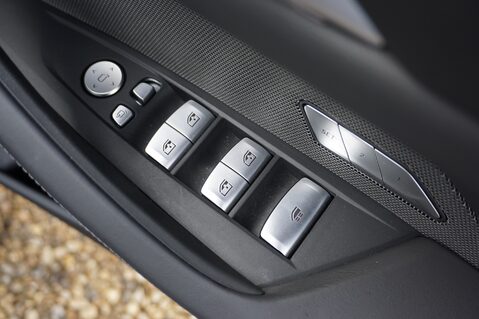 BMW M4 3.0 COMPETITION M XDRIVE CABRIOLET 26