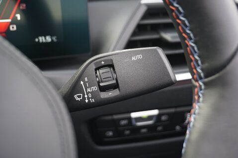 BMW M4 3.0 COMPETITION M XDRIVE CABRIOLET 33