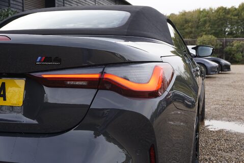 BMW M4 3.0 COMPETITION M XDRIVE CABRIOLET 42