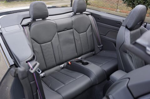 BMW M4 3.0 COMPETITION M XDRIVE CABRIOLET 37