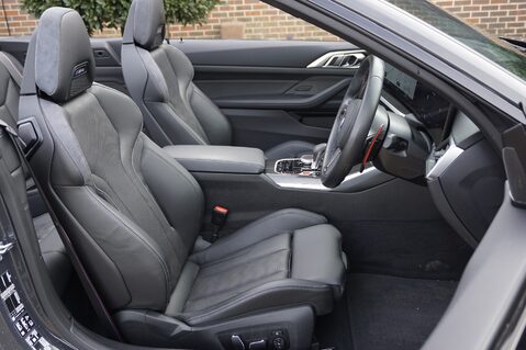 BMW M4 3.0 COMPETITION M XDRIVE CABRIOLET 3