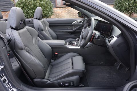 BMW M4 3.0 COMPETITION M XDRIVE CABRIOLET 11