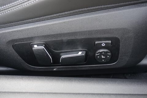 BMW M4 3.0 COMPETITION M XDRIVE CABRIOLET 30