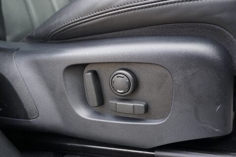 Land Rover Range Rover Sport 2.0 HSE AUTO 29