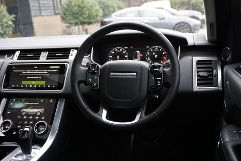 Land Rover Range Rover Sport 2.0 HSE AUTO 10