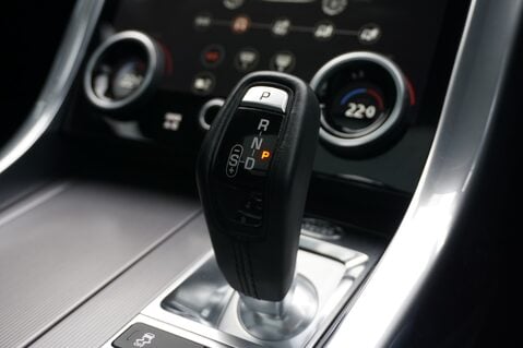 Land Rover Range Rover Sport 2.0 HSE AUTO 25