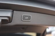 Jaguar XF 2.0 D R-SPORT SPORTBRAKE AUTO 42