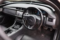 Jaguar XF 2.0 D R-SPORT SPORTBRAKE AUTO 29