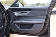 Jaguar XF 2.0 D R-SPORT SPORTBRAKE AUTO 39