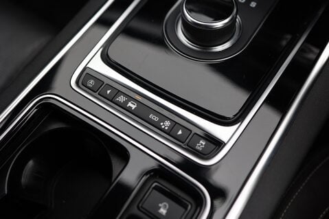 Jaguar XF 2.0 D R-SPORT SPORTBRAKE AUTO 25