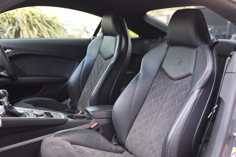 Audi TT 2.0 TFSI S LINE S-TRONIC 32