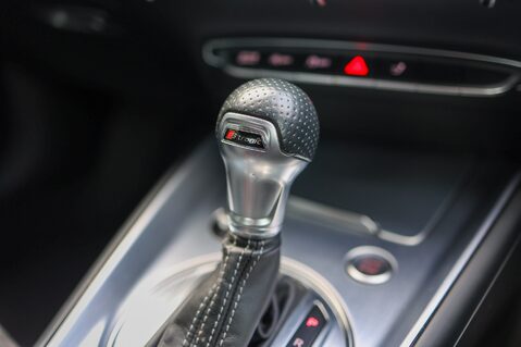 Audi TT 2.0 TFSI S LINE S-TRONIC 18