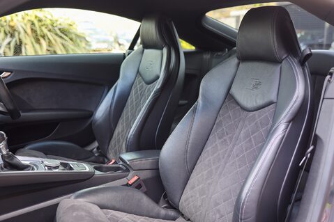 Audi TT 2.0 TFSI S LINE S-TRONIC 11