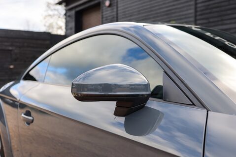 Audi TT 2.0 TFSI S LINE S-TRONIC 38