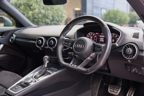 Audi TT 2.0 TFSI S LINE S-TRONIC 9