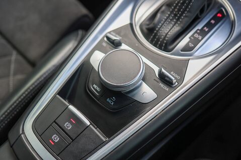 Audi TT 2.0 TFSI S LINE S-TRONIC 27