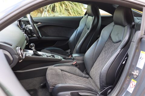 Audi TT 2.0 TFSI S LINE S-TRONIC 10