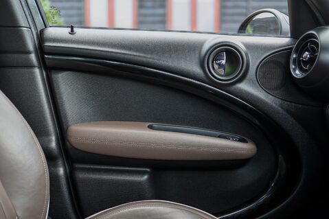 Mini Countryman JOHN COOPER WORKS 32