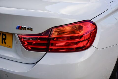 BMW 4 Series M4 36