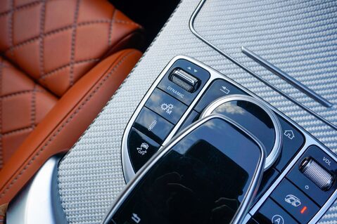 Mercedes-Benz C Class C63S AMG 4.0 PREMIUM PLUS CABRIOLET 21