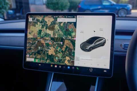 Tesla Model 3 PERFORMANCE AWD 14