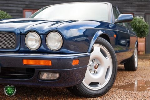 Jaguar XJR -6 4.0 SUPERCHARGED 52