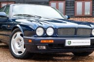 Jaguar XJR -6 4.0 SUPERCHARGED 37