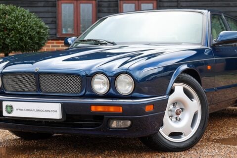 Jaguar XJR -6 4.0 SUPERCHARGED 51