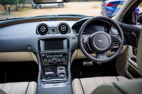 Jaguar XJ L 5.0 V8 V8 SUPERSPORT AUTO 10