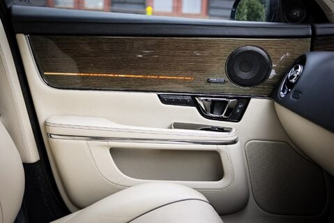 Jaguar XJ L 5.0 V8 V8 SUPERSPORT AUTO 27