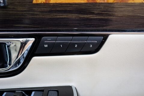 Jaguar XJ L 5.0 V8 V8 SUPERSPORT AUTO 23