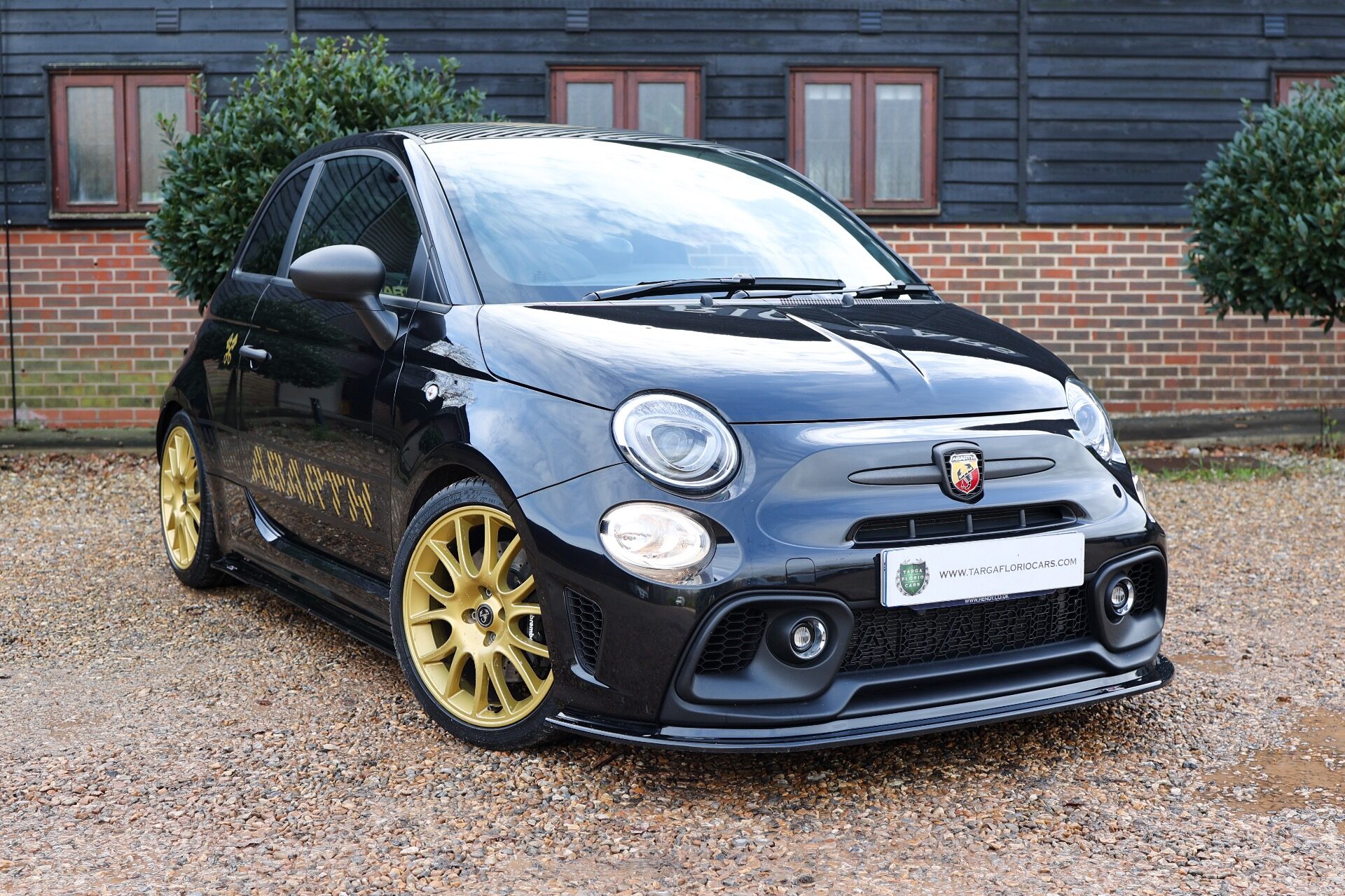 Used 2024 Abarth 695 1.4 75TH ANNIVERSARIO MANUAL for sale | Targa