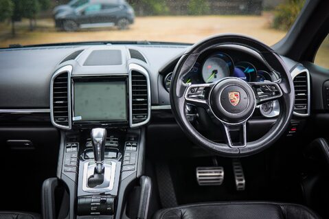 Porsche Cayenne S 3.0 E-HYBRID TIPTRONIC 9