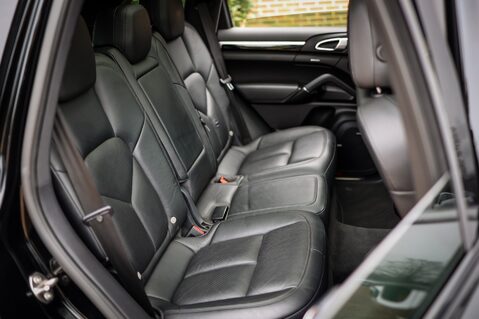 Porsche Cayenne S 3.0 E-HYBRID TIPTRONIC 23