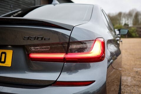 BMW 3 Series 330E 2.0 MSPORT PHEV AUTO 28