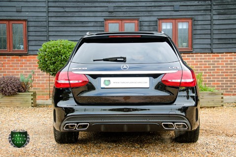 Mercedes-Benz C Class AMG C 63 PREMIUM 12