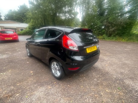 Ford Fiesta TITANIUM TDCI 4