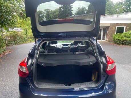 Ford Focus ZETEC 13