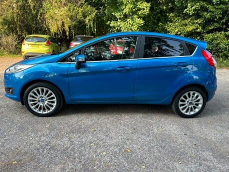 Ford Fiesta TITANIUM X 8