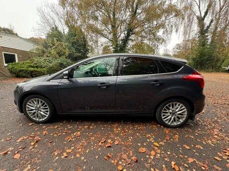 Ford Focus ZETEC 8