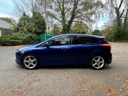 Ford Focus ZETEC S S/S 9