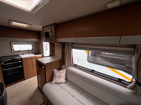 Auto-Trail Imala 9