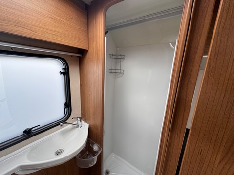 Auto-Trail Imala 25