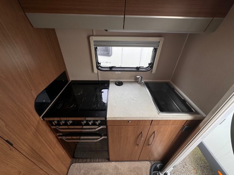 Auto-Trail Imala 16