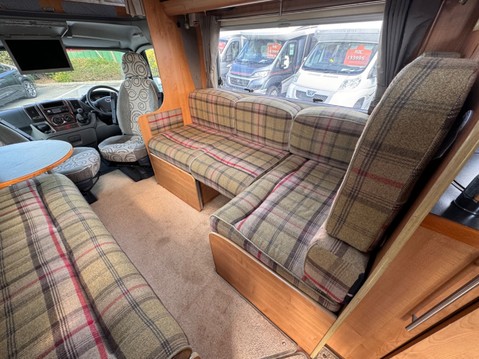 Auto-Trail Comanche 32